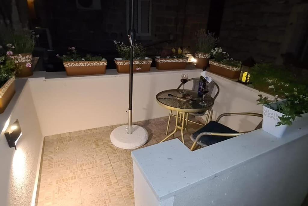 Diva 1,Stylish Old Town Studio Apartment Near Beach 스플리트 외부 사진