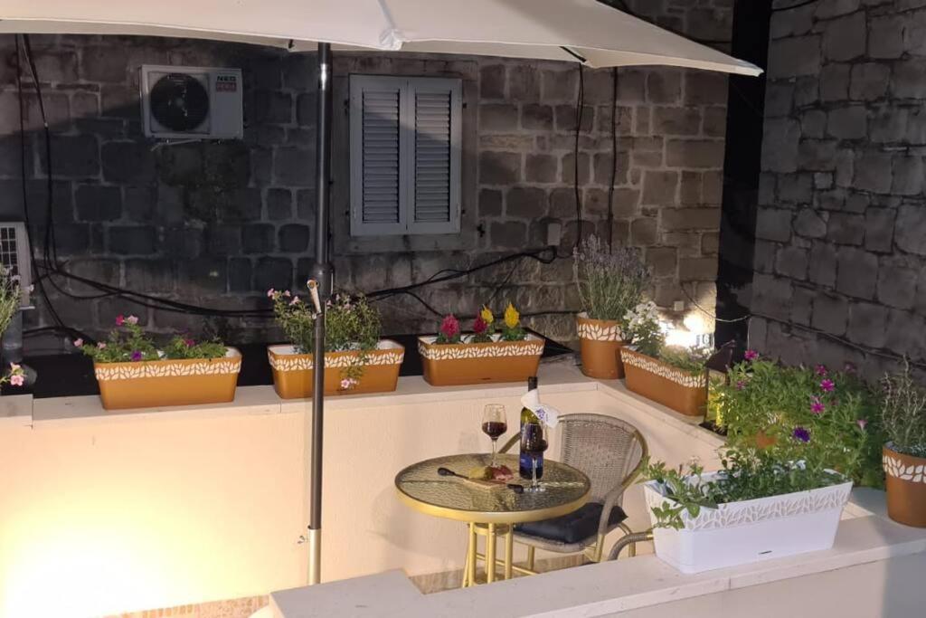 Diva 1,Stylish Old Town Studio Apartment Near Beach 스플리트 외부 사진