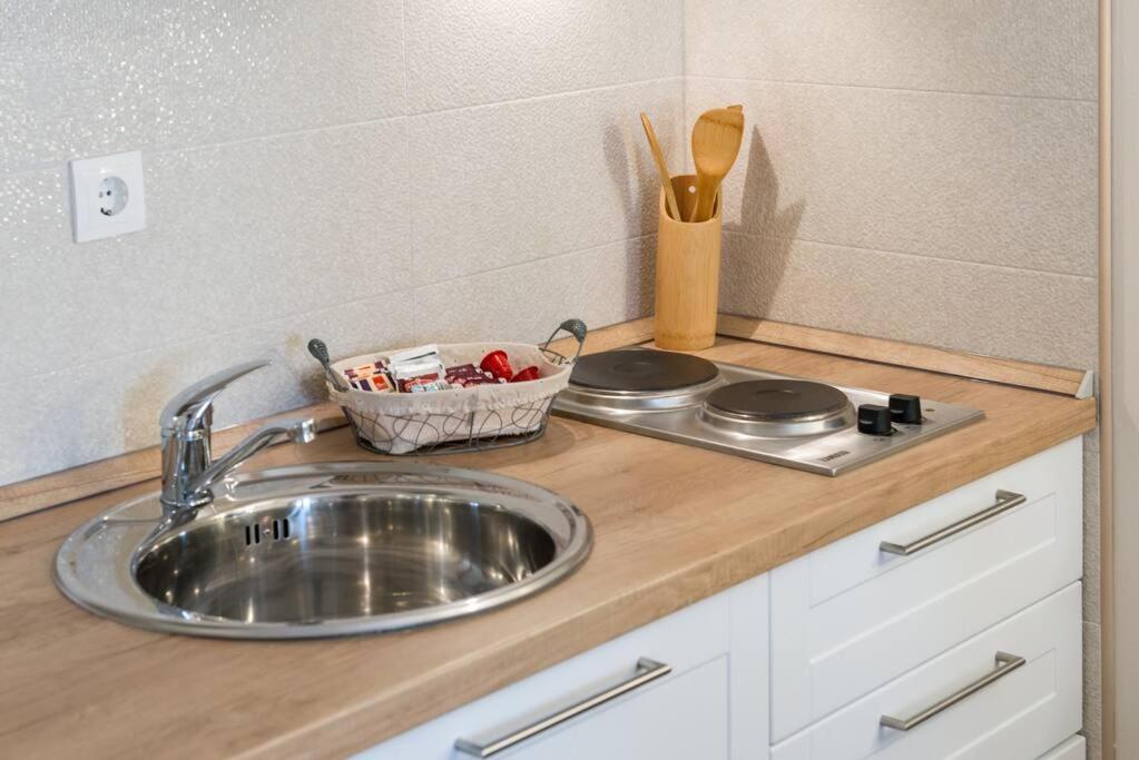 Diva 1,Stylish Old Town Studio Apartment Near Beach 스플리트 외부 사진