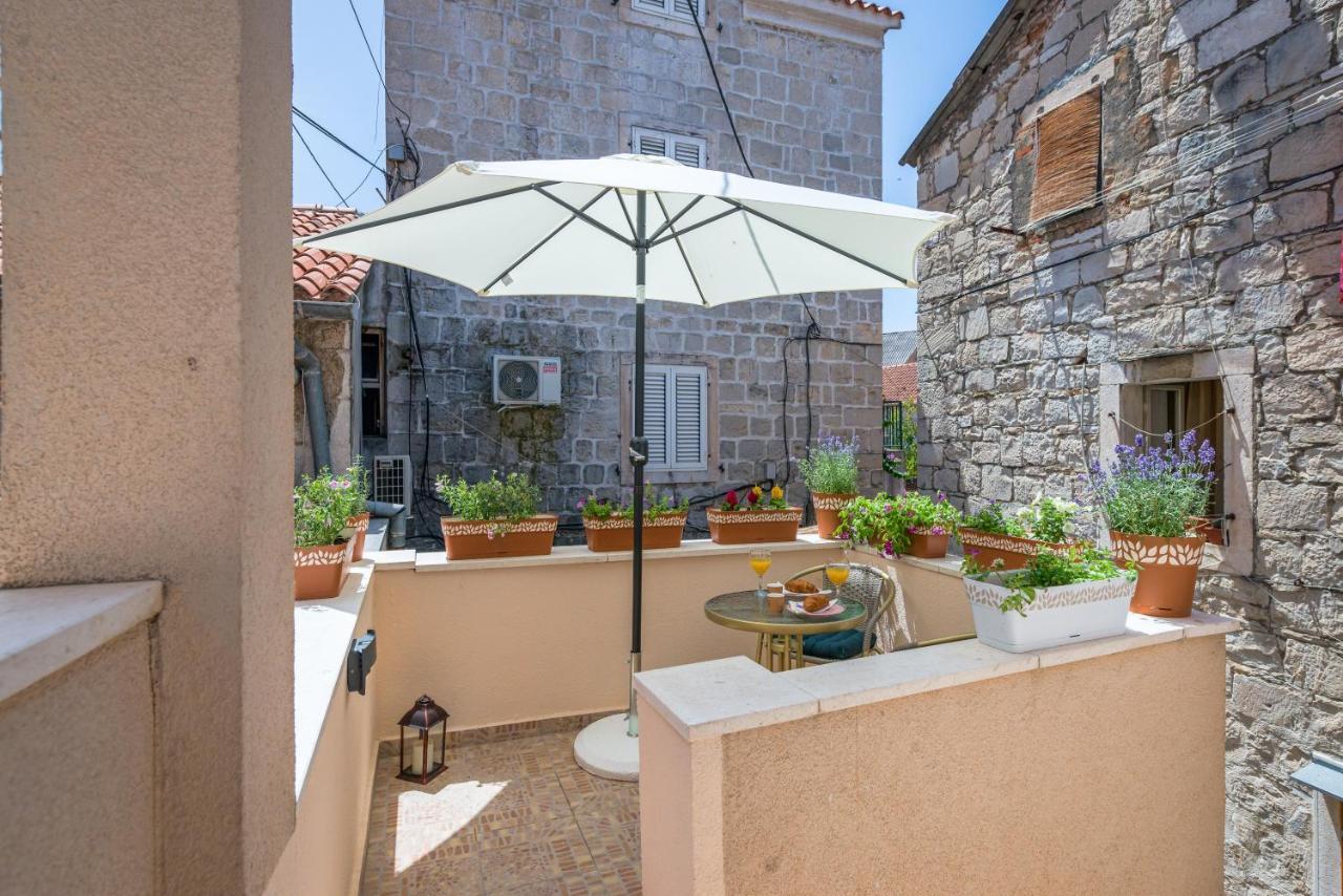 Diva 1,Stylish Old Town Studio Apartment Near Beach 스플리트 외부 사진