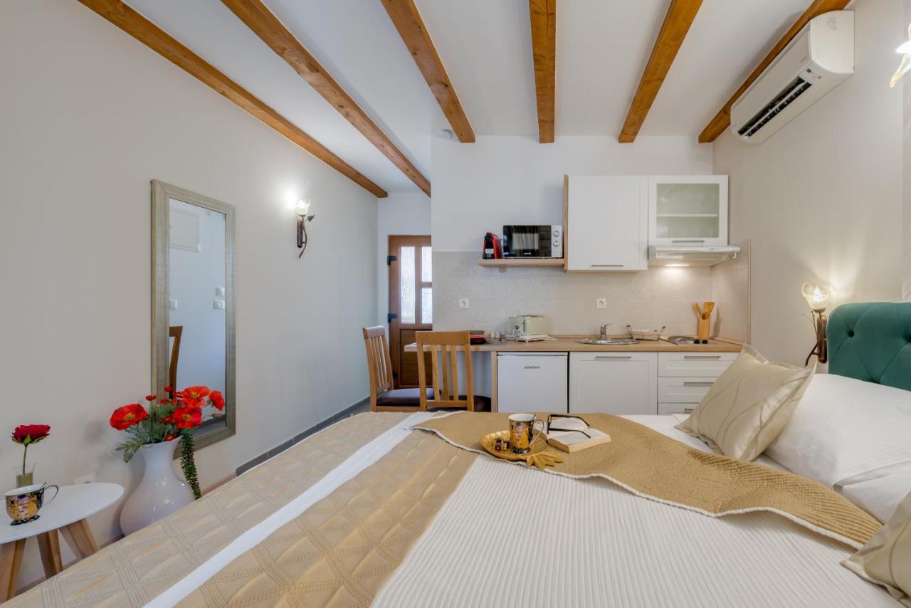 Diva 1,Stylish Old Town Studio Apartment Near Beach 스플리트 외부 사진